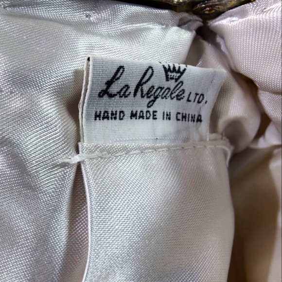 La Regale Clutch Crossbody Purse Metallic Beaded Silve Evening Formal Party CHIC - Picture 5 of 12